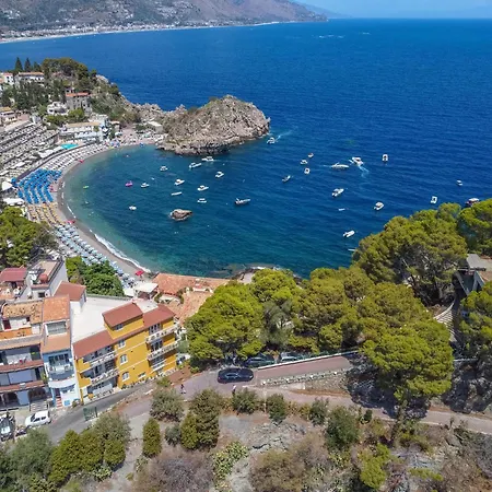 Mazzaro Boutique 2 Taormina